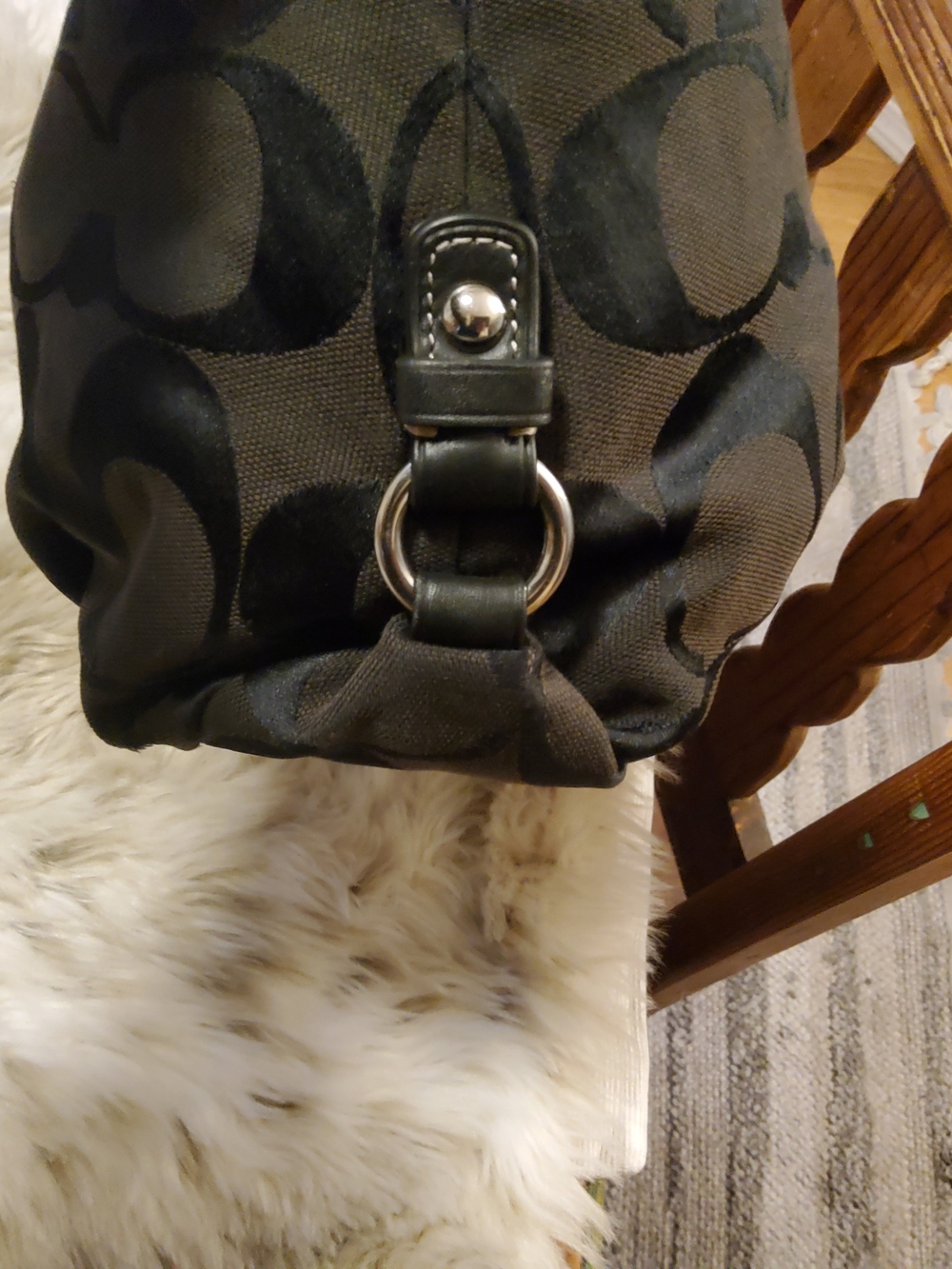 Coach Black Signature C Carly Shoulder Bag HOBO F15067 VGUC ~ EUC 1 Flaw - Picture 10 of 15